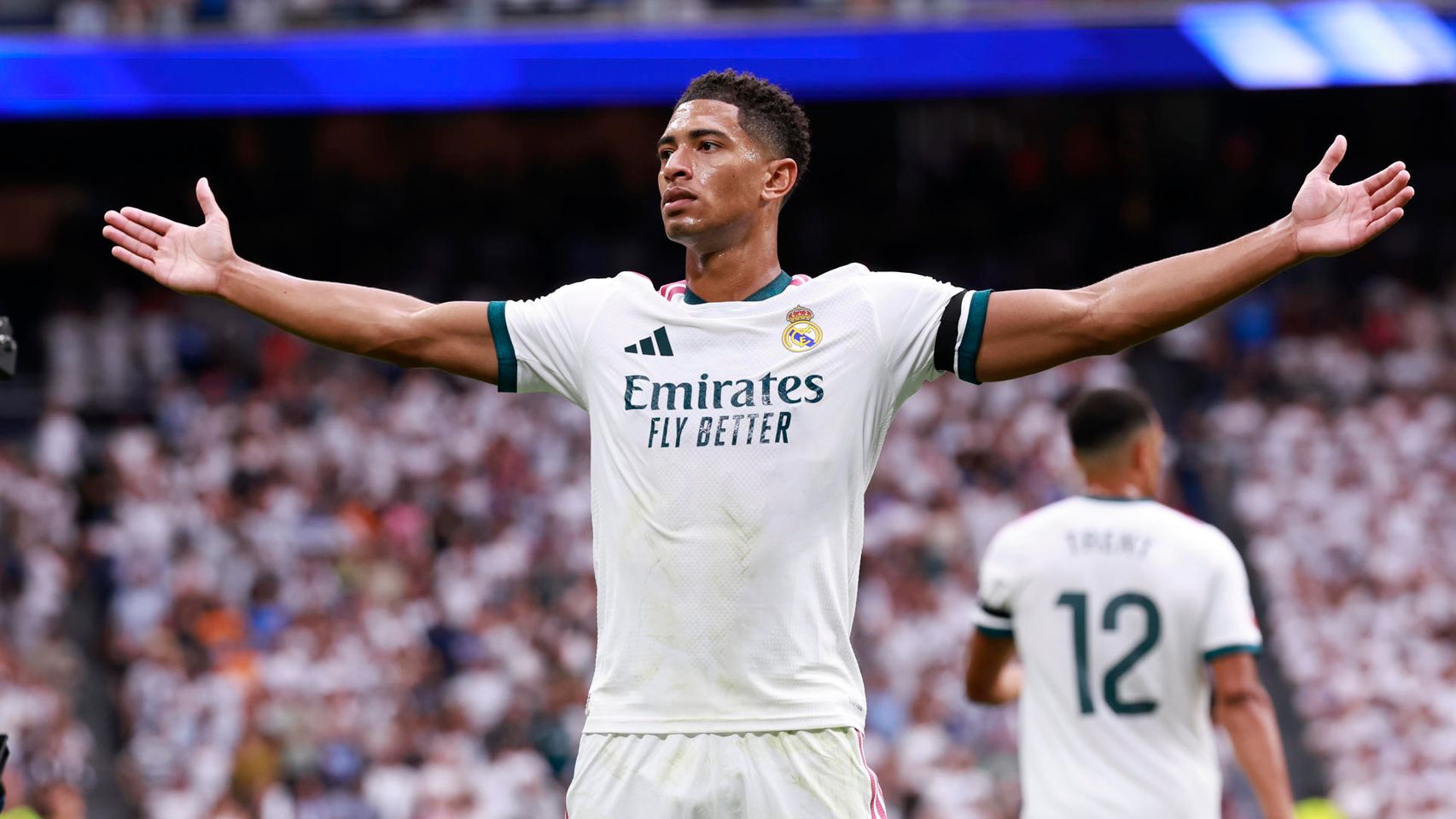 Bellingham se niega a despedir el verano y lidera al Madrid en la goleada ante el Málaga para mandar en La Liga