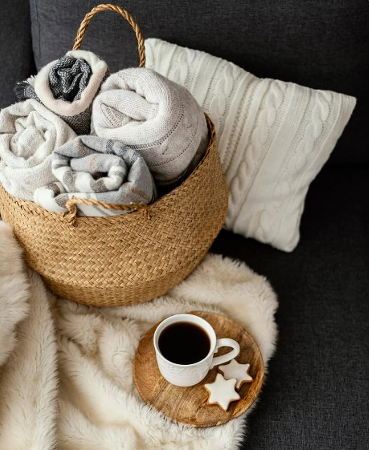No esperes al frío para hacerte con una de estas mantas de sofá por menos de 25 euros