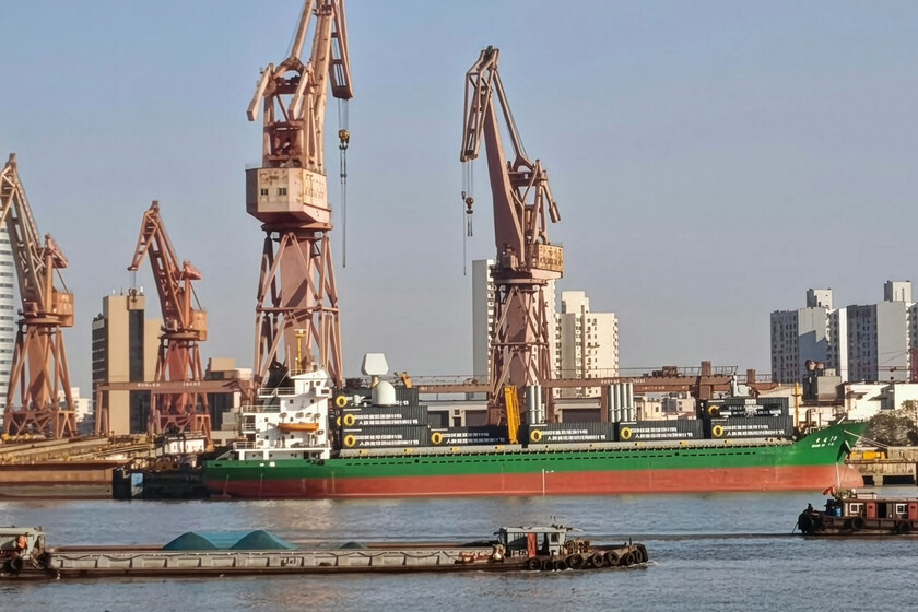 China ha dejado ver una nueva estrategia militar naval: buques civiles que pueden convertirse en lanzadores de misiles