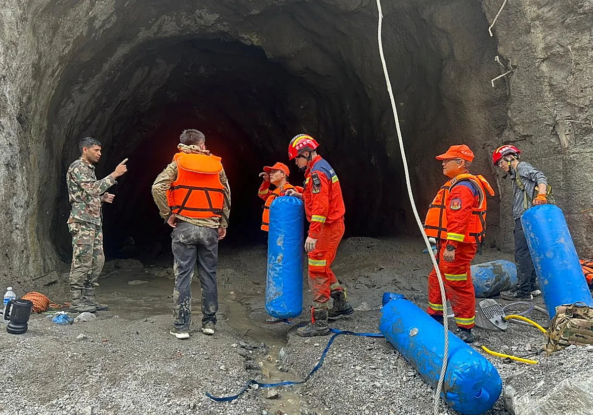 Nepal busca el milagro en los túneles de sus centrales hidroeléctricas