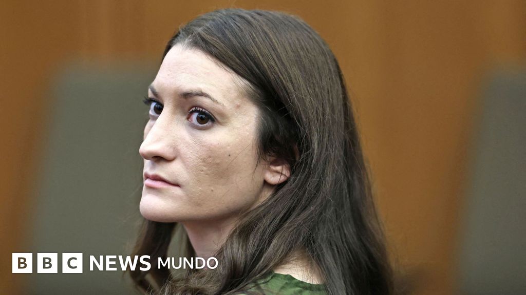 Los posibles veredictos que debate el jurado en el proceso contra Lindsay Clancy, la madre acusada de matar a sus tres hijos en EE.UU.