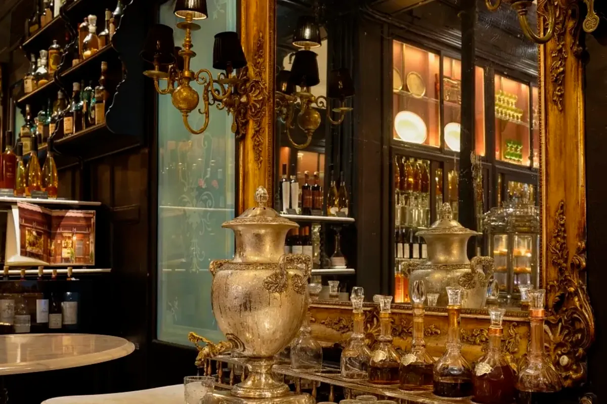 Coruñesas estrena Lhardy Café en el Wellington
