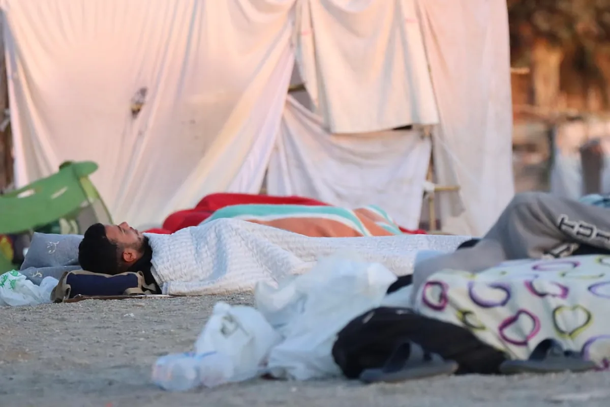 Los expertos piden resolver el hacinamiento y la insalubridad entre los migrantes en Ceuta para prevenir enfermedades transmisibles