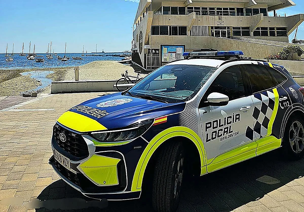 Detenido tras amenazar a su madre y arremeter con varios cuchillos contra policías locales en Murcia