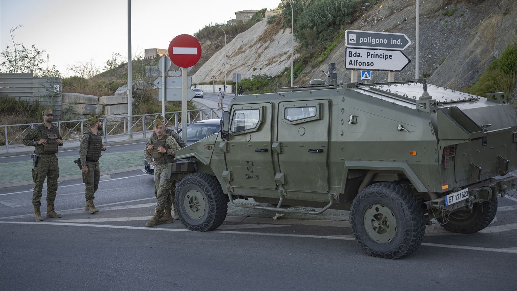 Los militares podrán usar sus armas de fuego en Ceuta como autodefensa, pero solo habrá un fusil cargado por cada patrulla