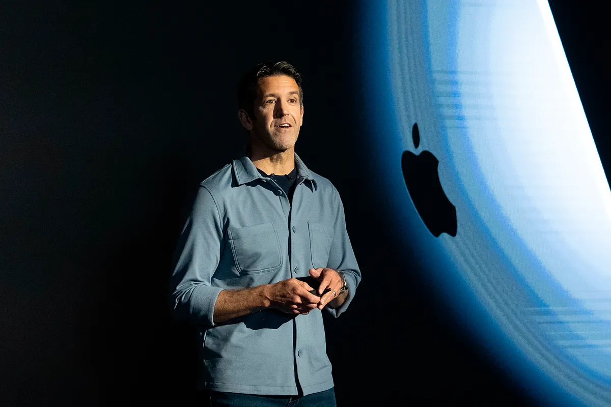 El nuevo CEO de Apple comienza con pocos activos y muchas opciones