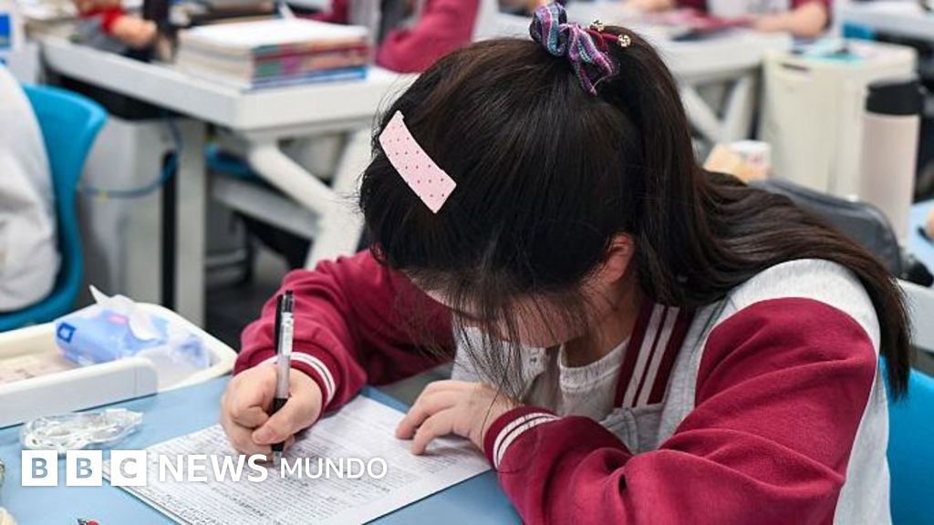 Los adolescentes chinos que consumen fármacos para adormecer la mente y "escapar de la realidad"