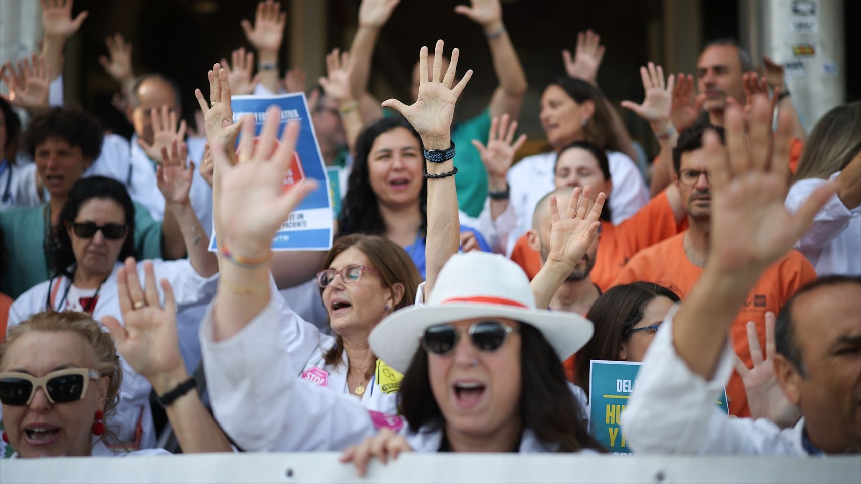 Los médicos harán huelga indefinida a partir de octubre como rechazo al Estatuto Marco y contra el Gobierno