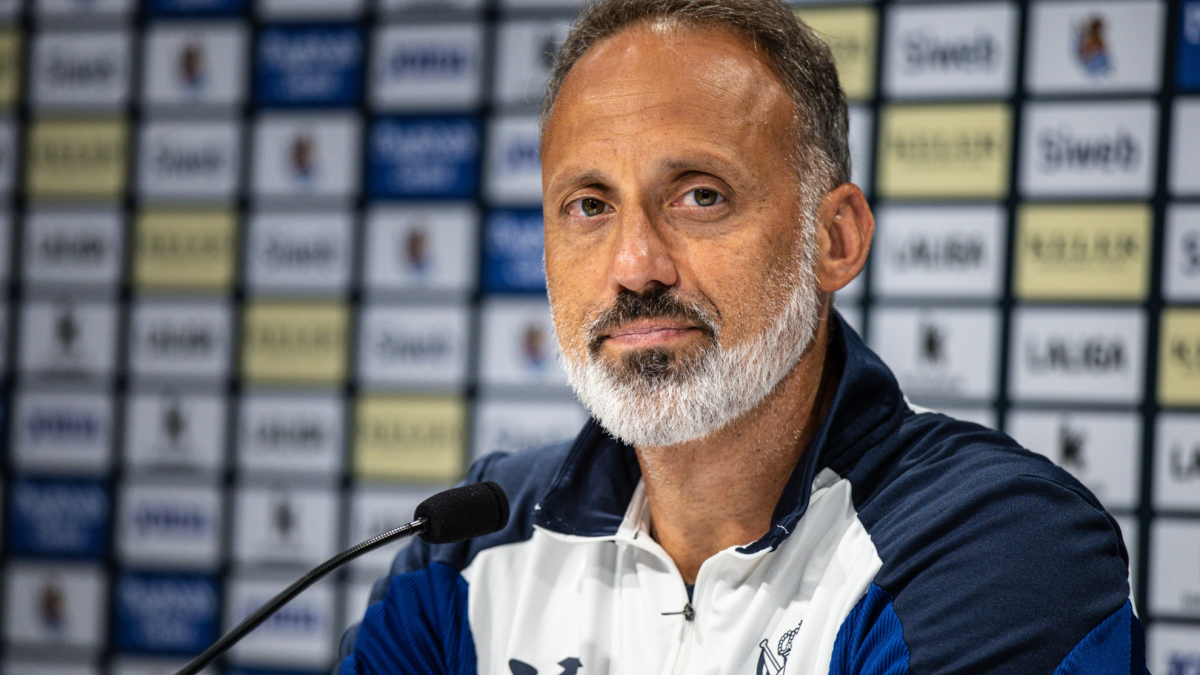 Matarazzo: "Estoy contento con los fichajes de Fort y Sarr y el equipo que tengo"