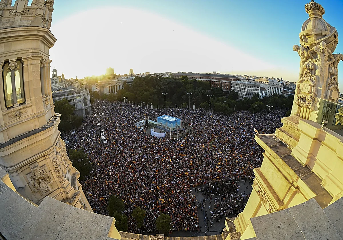 España se vuelca con los ceutíes mientras Vivas se esperanza con la «recuperación» de la ciudad