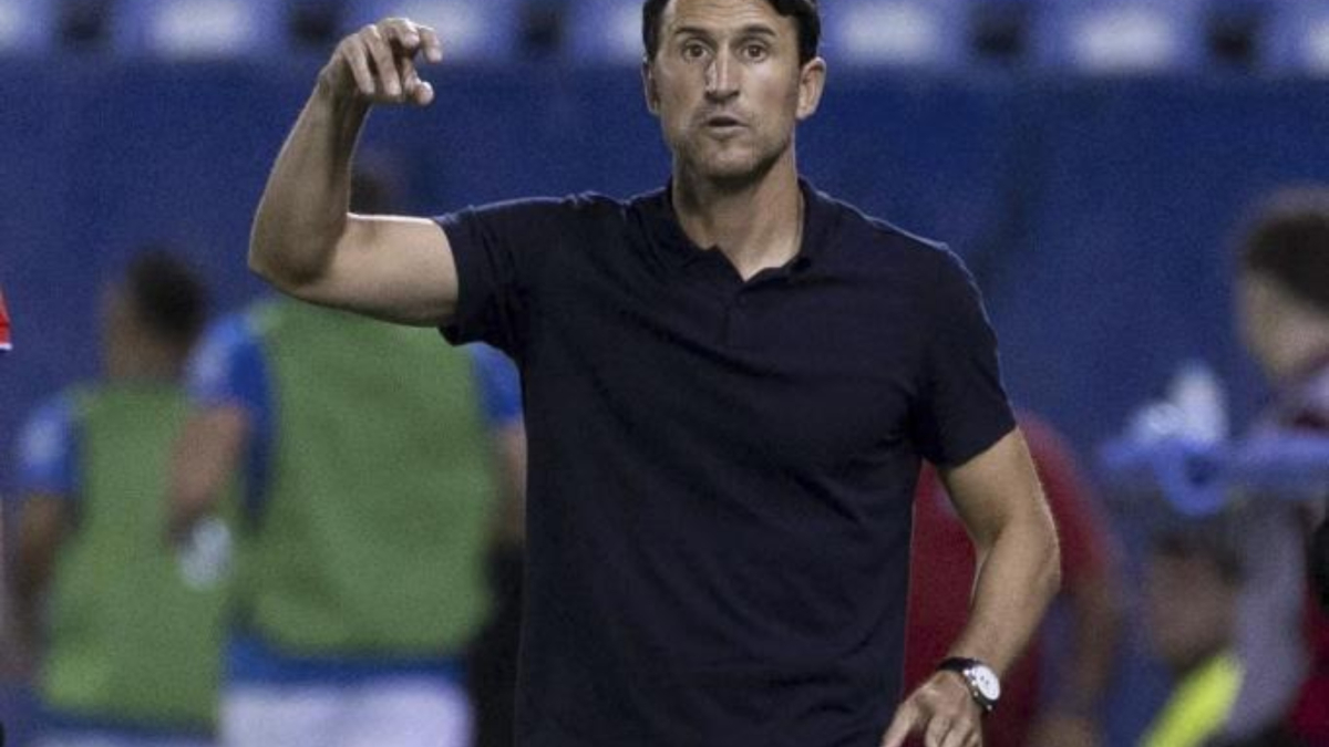 Beñat San José: "Estamos padeciendo una situación muy grave al no jugar en Vallecas"
