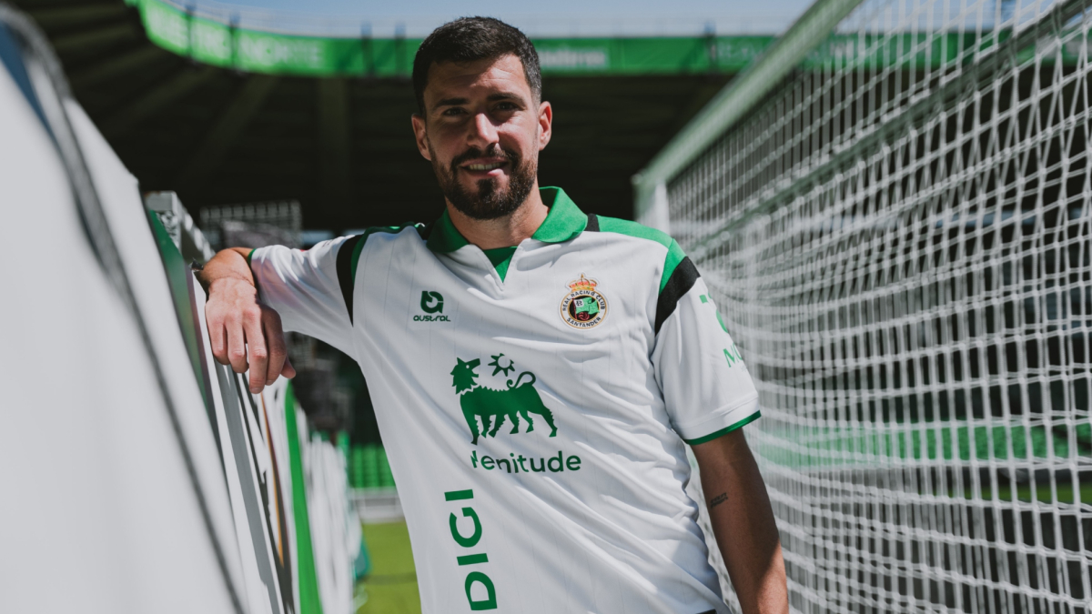 Aarón Martín: "El Racing juega muy bien al fútbol"