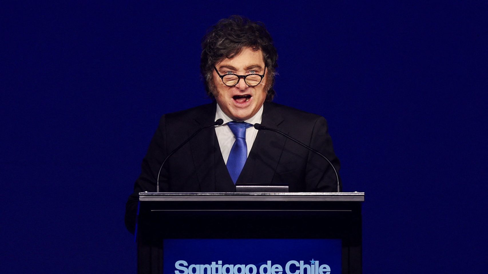 Milei carga contra Sánchez por la crisis de Ceuta: "Facilita la inmigración descontrolada y degrada la identidad española"