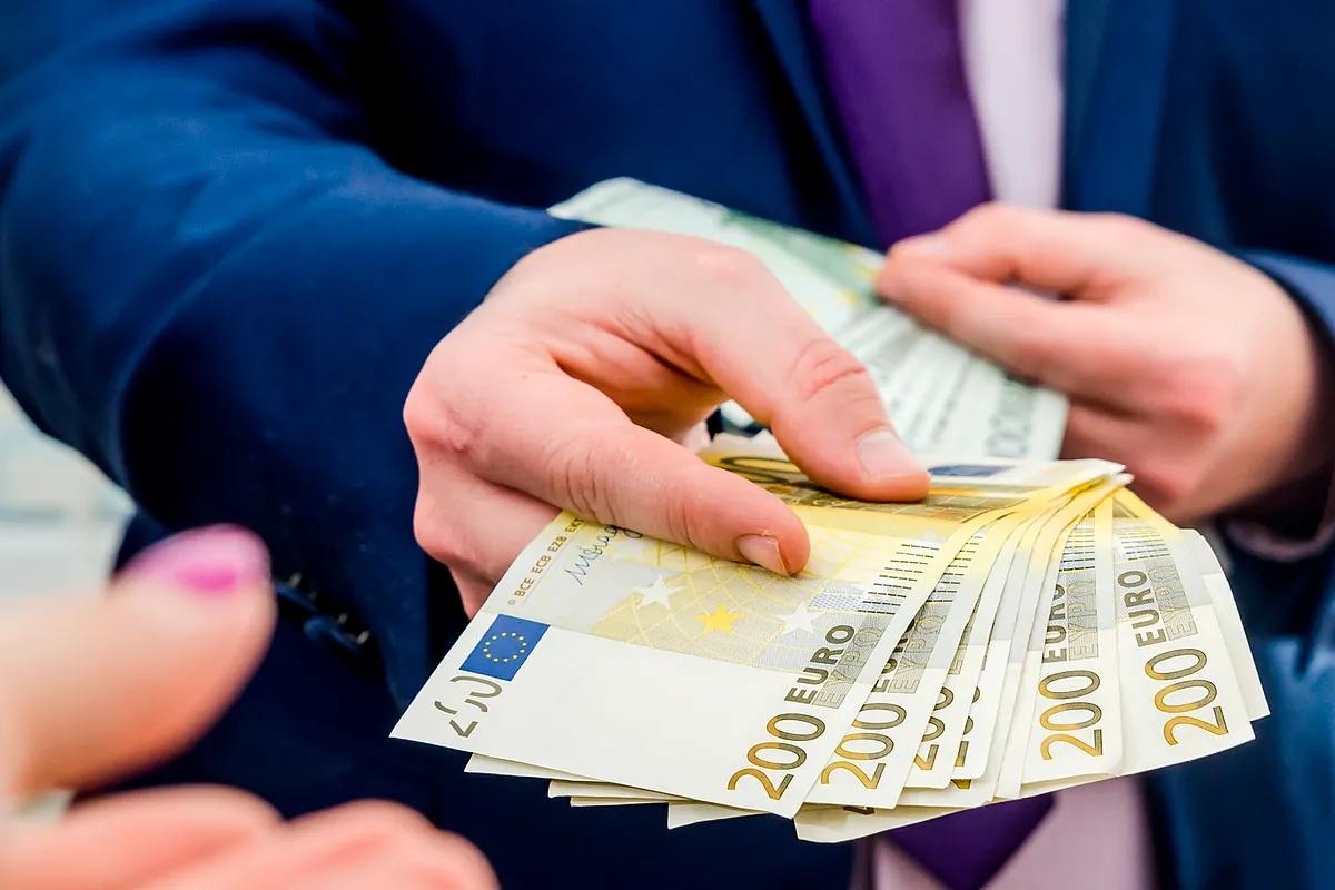 Los neobrókeres presionan las cuentas remuneradas de la banca