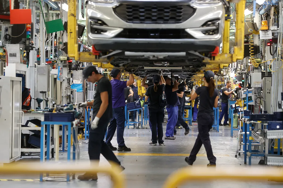 Ford Almussafes presentará a los sindicatos su propuesta laboral y salarial de 2027 a 2030