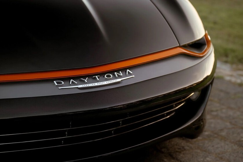Ferrari nunca fabricó este 599 GTB: un diseñador lo ha transformado en un homenaje al Daytona familiar de 1972 único