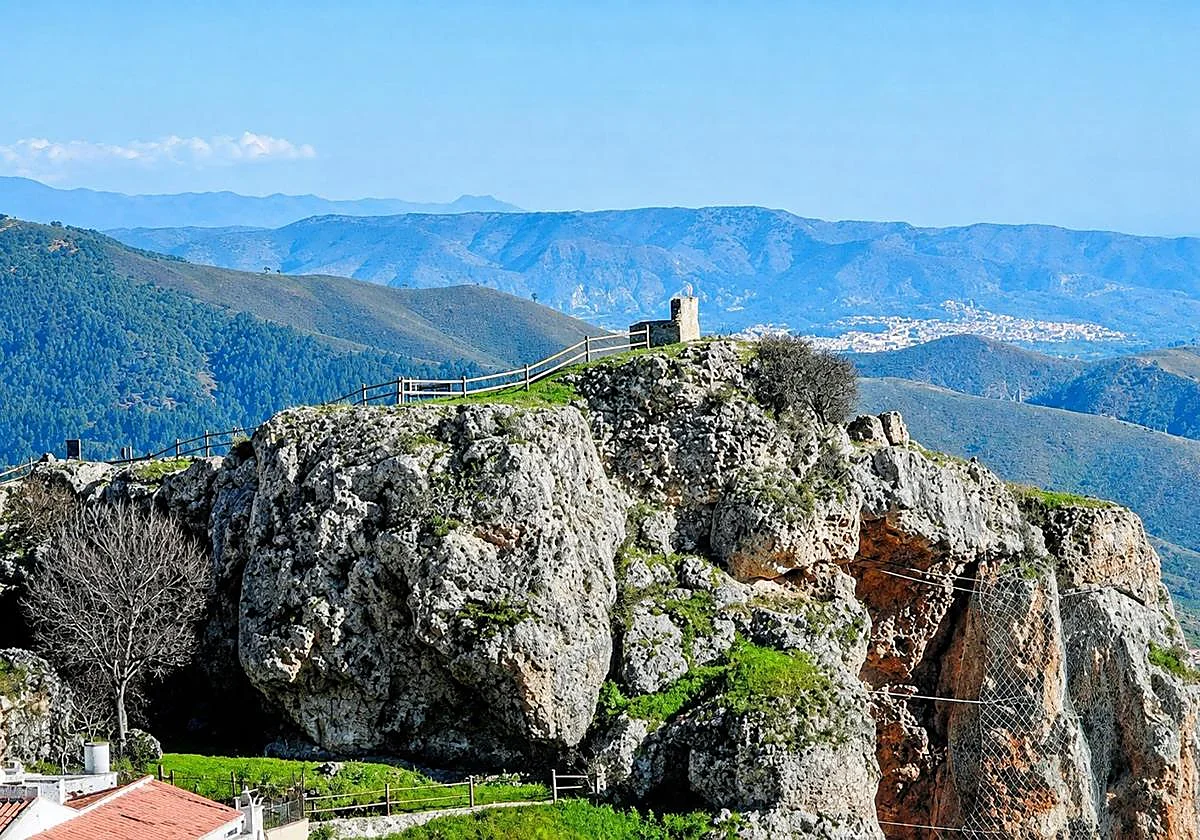 Una pasarela permitirá visitar los restos arqueológicos del castillo de Casarabonela