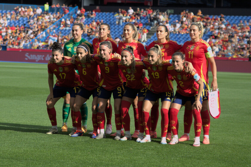 Congelar óvulos para que la maternidad no frene el fútbol: la polémica medida de la RFEF que cuestiona Ana Peleteiro