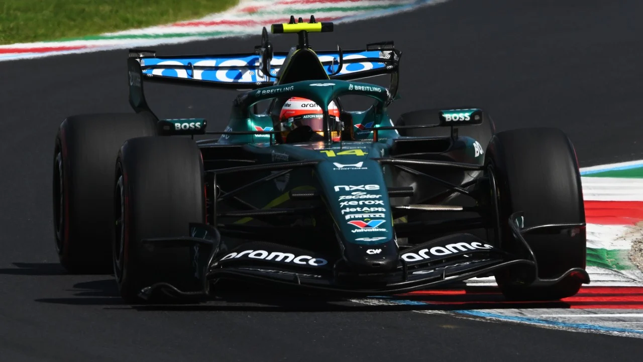 Aston Martin confirma los problemas de motor de Alonso: saldrá desde el pit lane