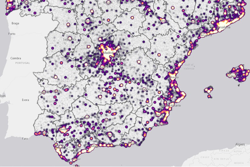 A la pregunta de cuántos bares hay en España, este mapa desmonta mitos y reafirma algunos excesos