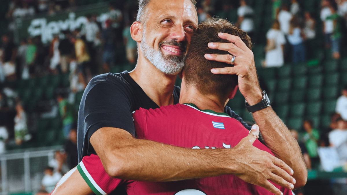 Matarazzo: "Es positivo lograr con un jugador menos una victoria que merecimos"
