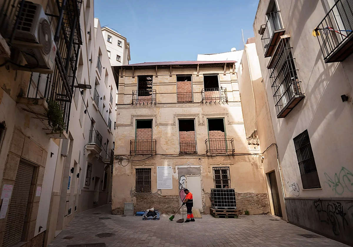 Proyectan un hostal en un edificio protegido de una placeta junto a la Catedral de Málaga