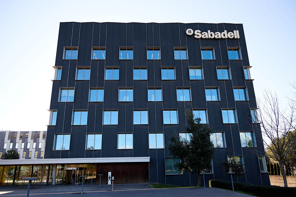 Sabadell vende 350 millones en préstamos impagados