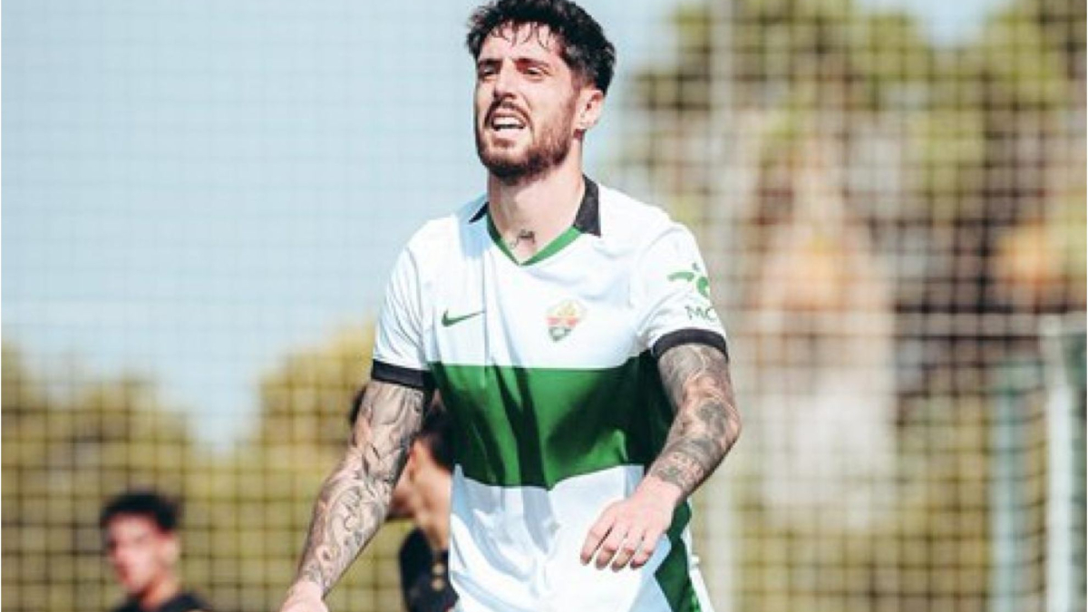Fer Niño cae de pie en el Elche