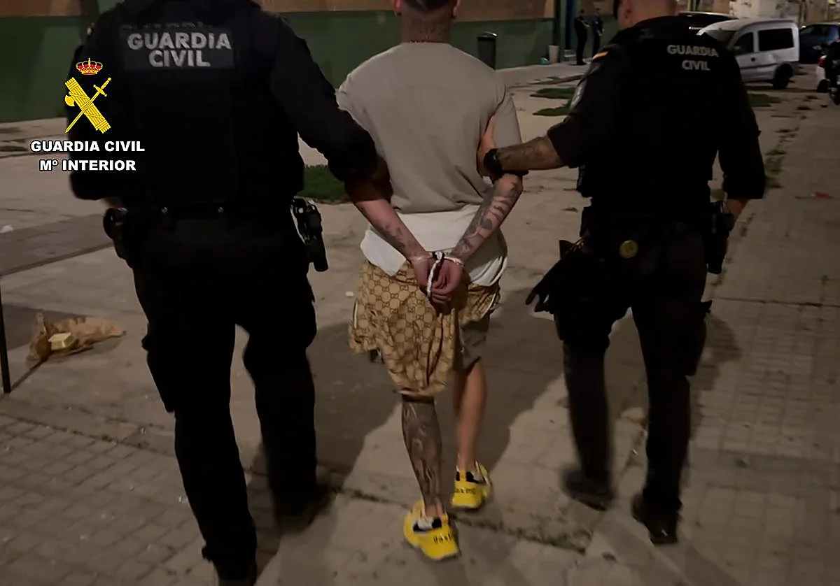 La Guardia Civil detiene a tres hombres por el tiroteo de Isla Cristina en el que murieron tres personas