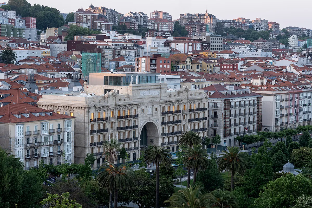 La histórica sede del Banco Santander, nuevo faro del arte