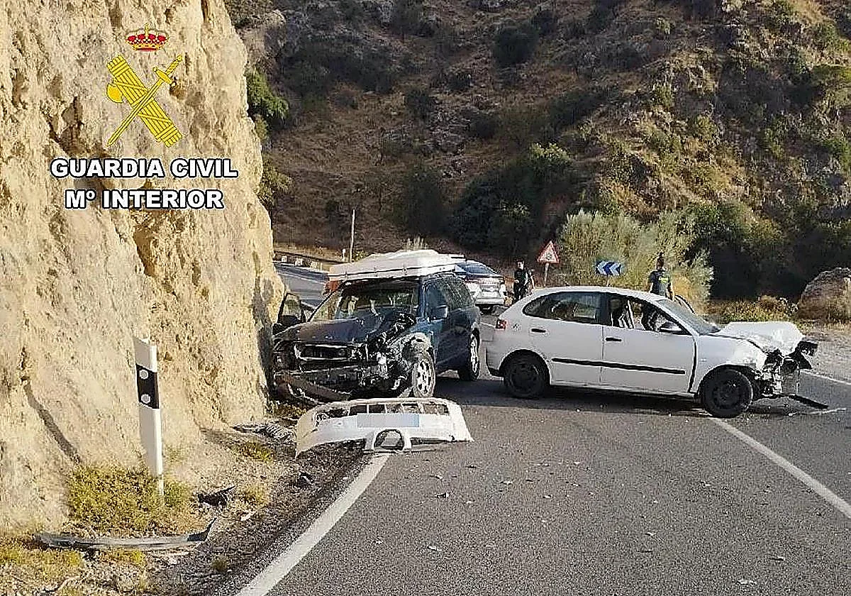 Detenido por intentar atropellar a dos guardias civiles cuando conducía drogado, borracho y sin carnet en Granada