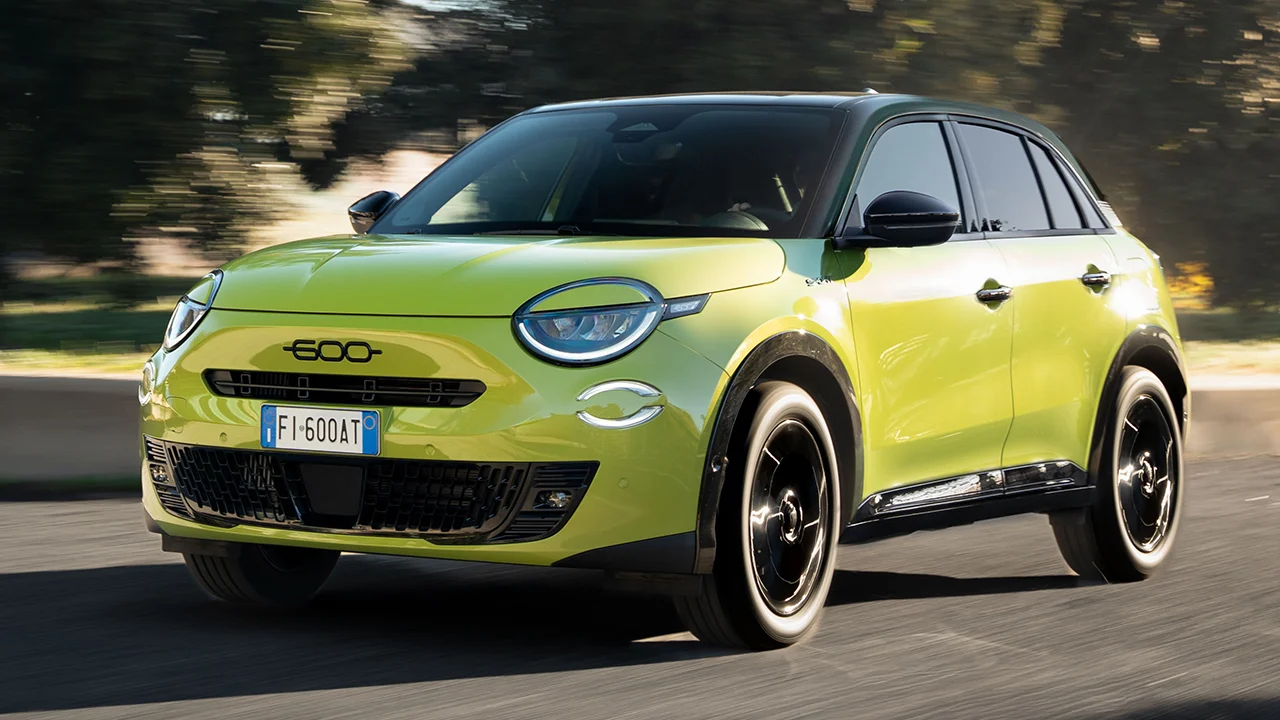 El nuevo FIAT 600 Sport se estrena en España, estos son los precios de la versión más interesante con etiquetas ECO y CERO
