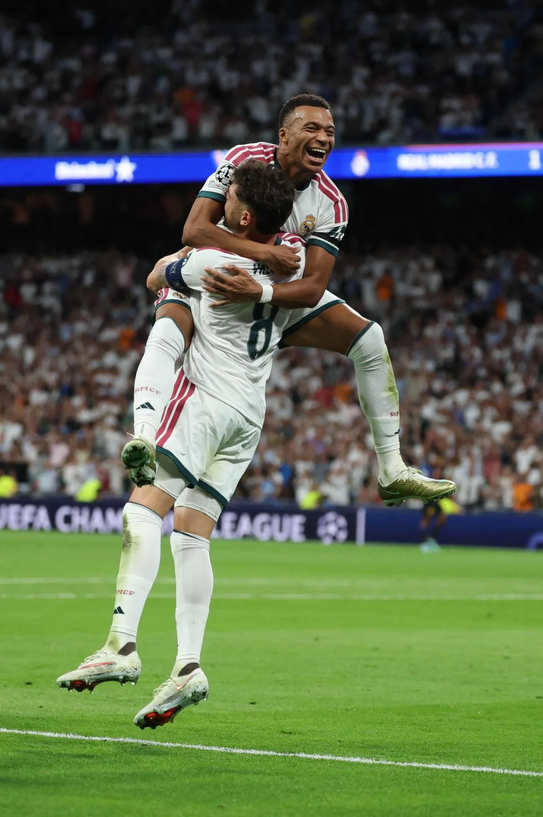 El Real Madrid gana un partido de locos