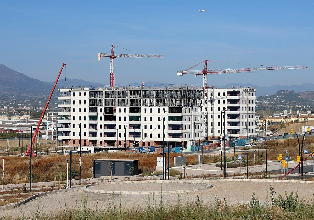Málaga sólo construye la mitad de viviendas para los 55.500 nuevos hogares creados en el último lustro