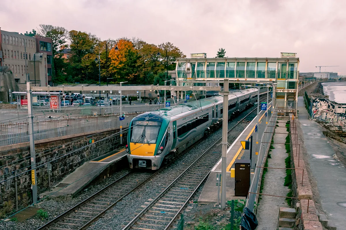 Irlanda retira a Indra el contrato para renovar la gestión ferroviaria