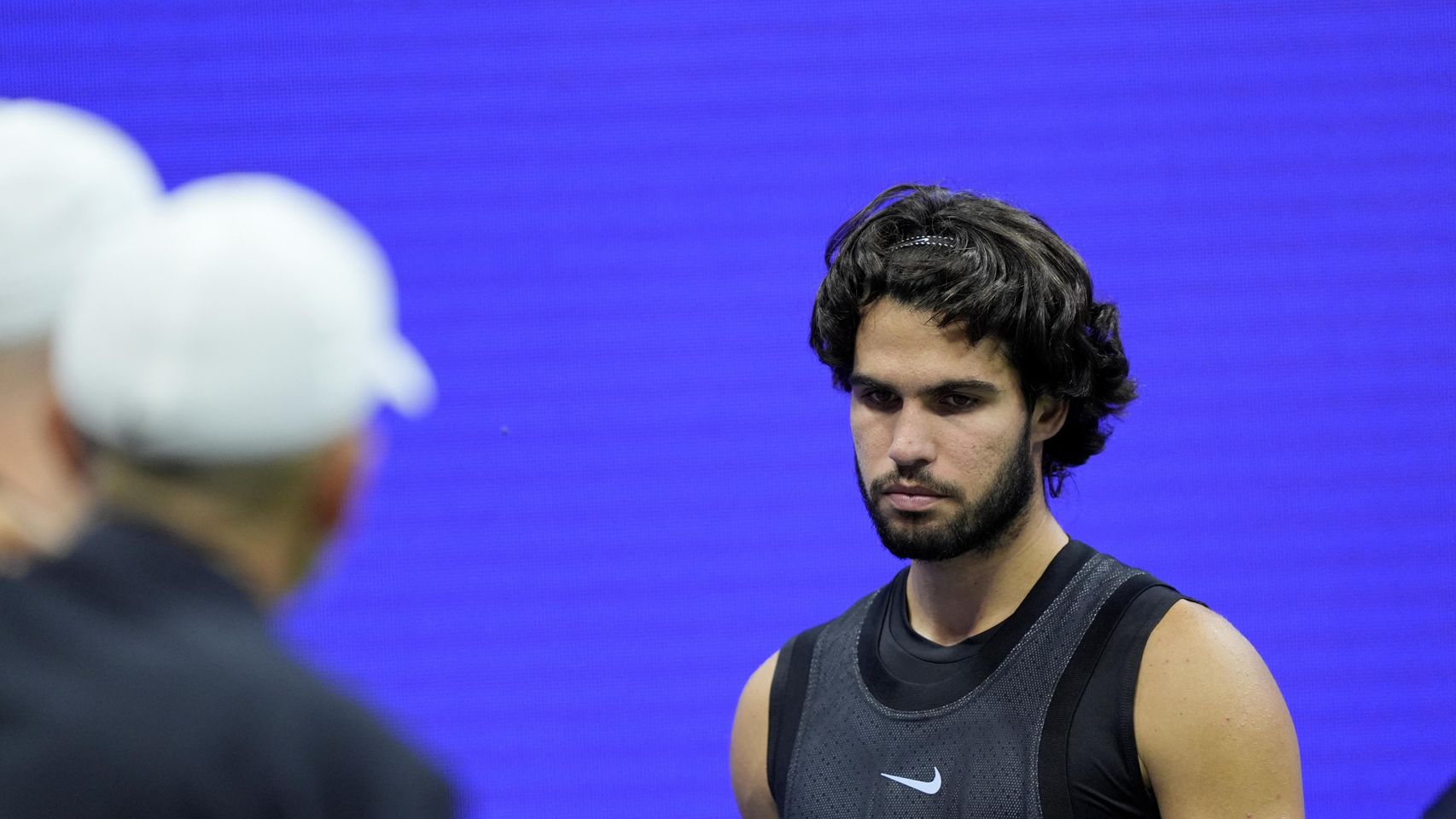 Alcaraz claudica ante un Shelton inconmensurable en un partido épico y se despide del US Open en los cuartos de final