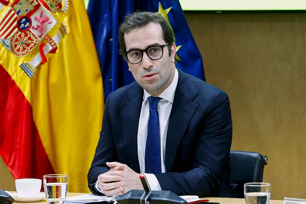 El Gobierno anuncia una norma para limitar los intereses de los créditos y ChatGPT para pymes