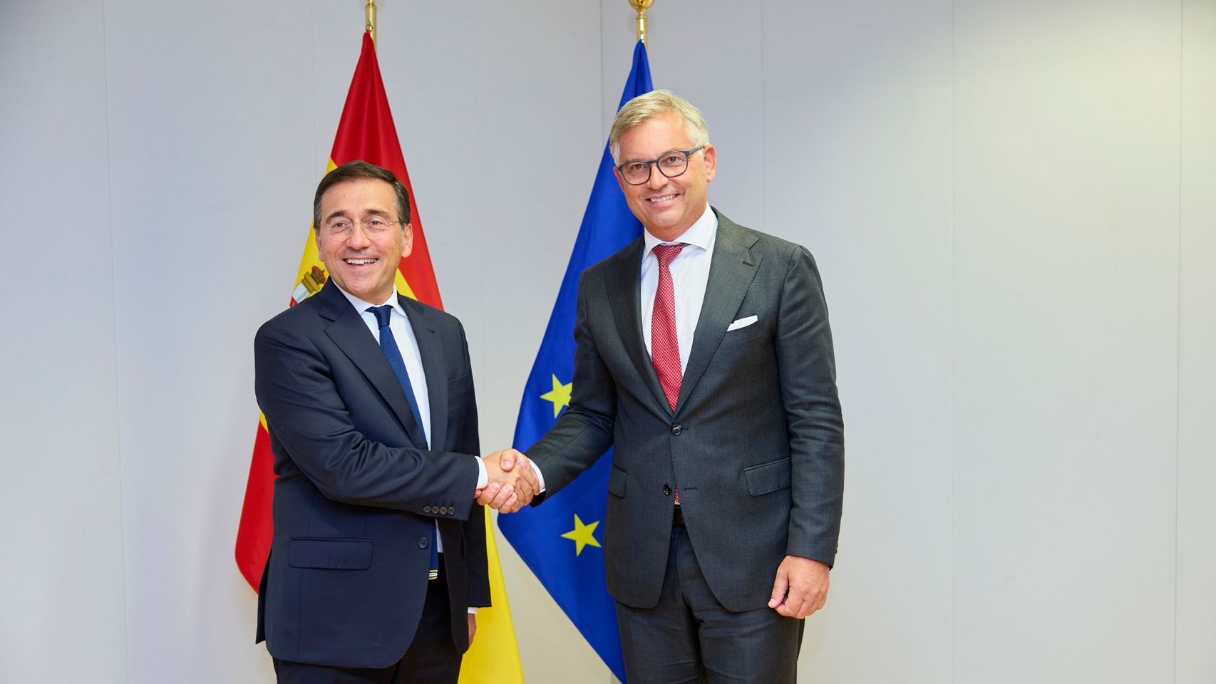 Bruselas aprueba una ayuda urgente de 114,7 millones para reforzar la frontera de Ceuta y acelerar las deportaciones