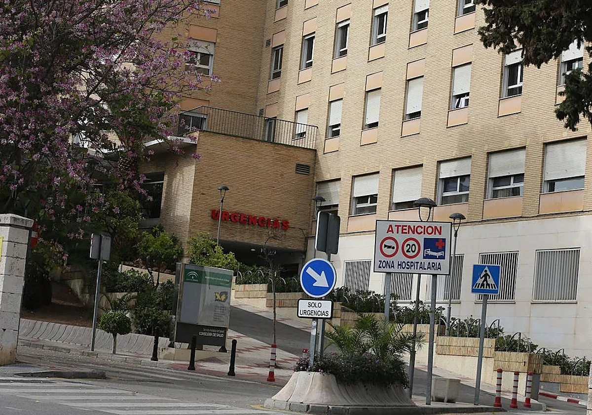 En estado crítico un hombre de 44 años tras ser golpeado por el portero de un bar de copas en Fuengirola