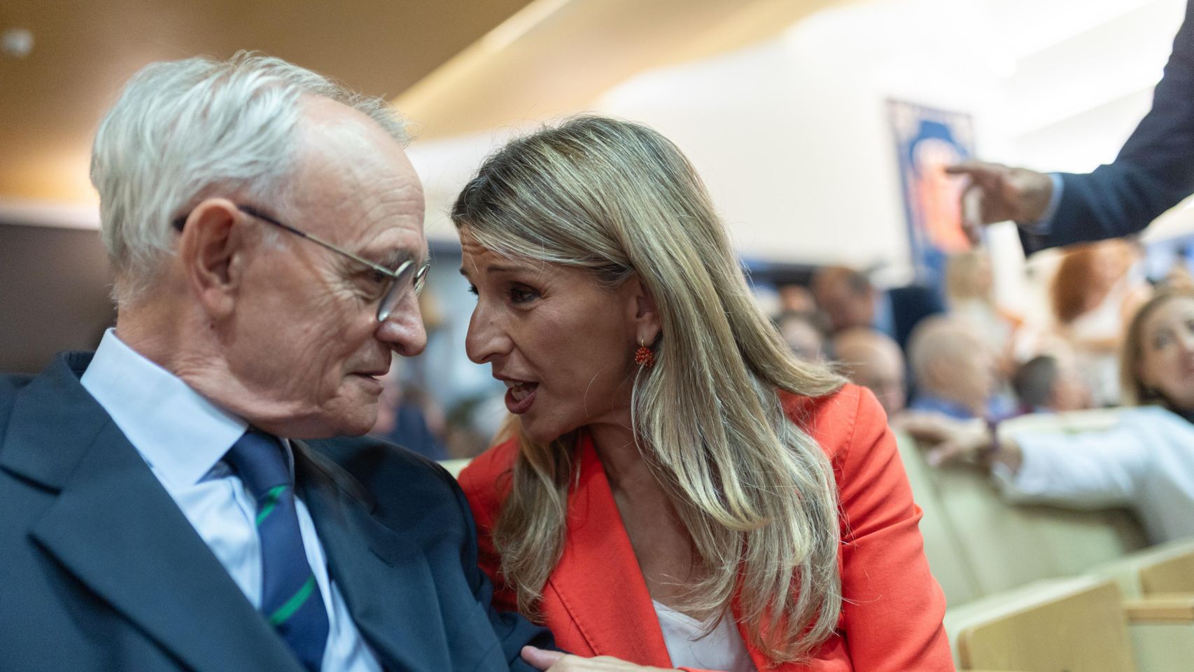 Díaz renuncia a aprobar nuevos nombramientos en un CES en funciones tras la rebelión de patronales y sindicatos