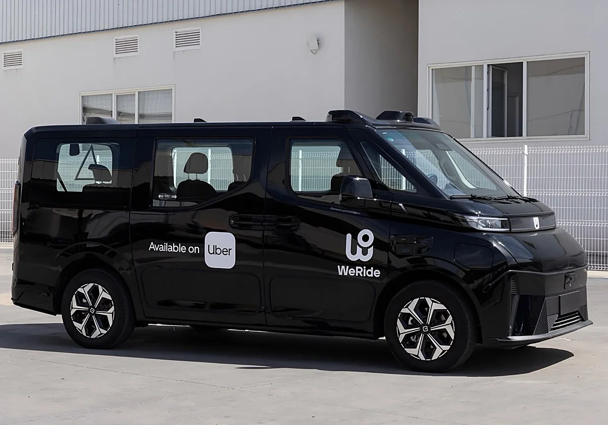 La DGT da luz verde a las primeras pruebas con coches autónomos de Nivel 4 en Madrid