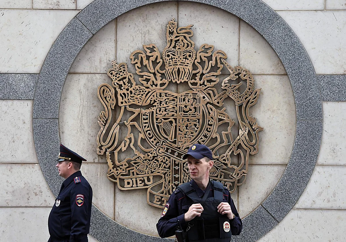 Detenido un guardia de la embajada británica en Moscú por espiar para Ucrania