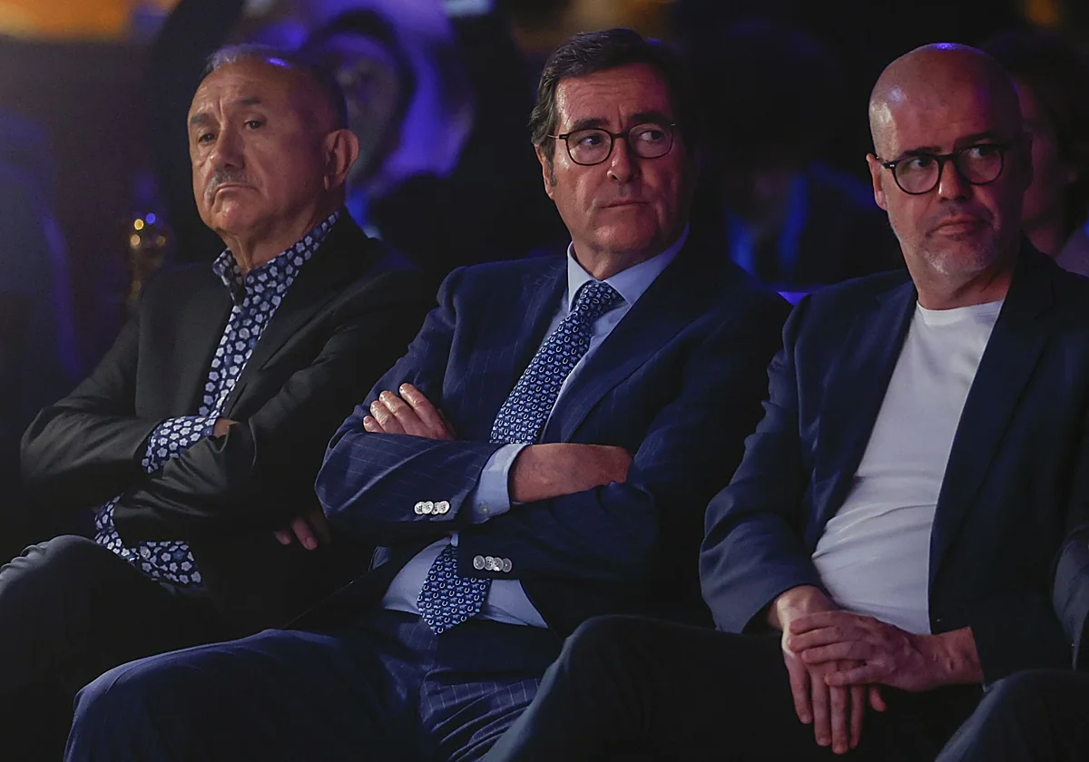 El Gobierno enfada al diálogo social, que afronta sus horas más bajas