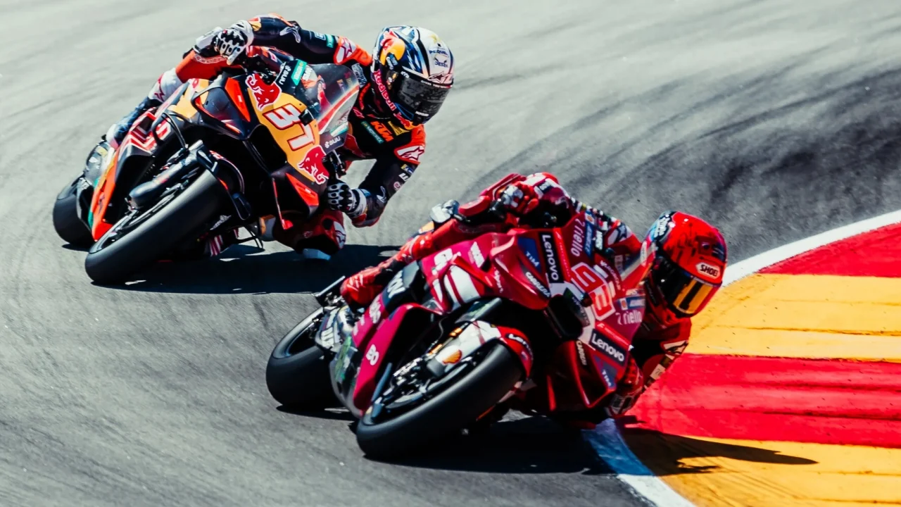 Acosta explica la ventaja decisiva de Márquez en la pelea por el título de MotoGP: «Cuando tenga que apretar...»