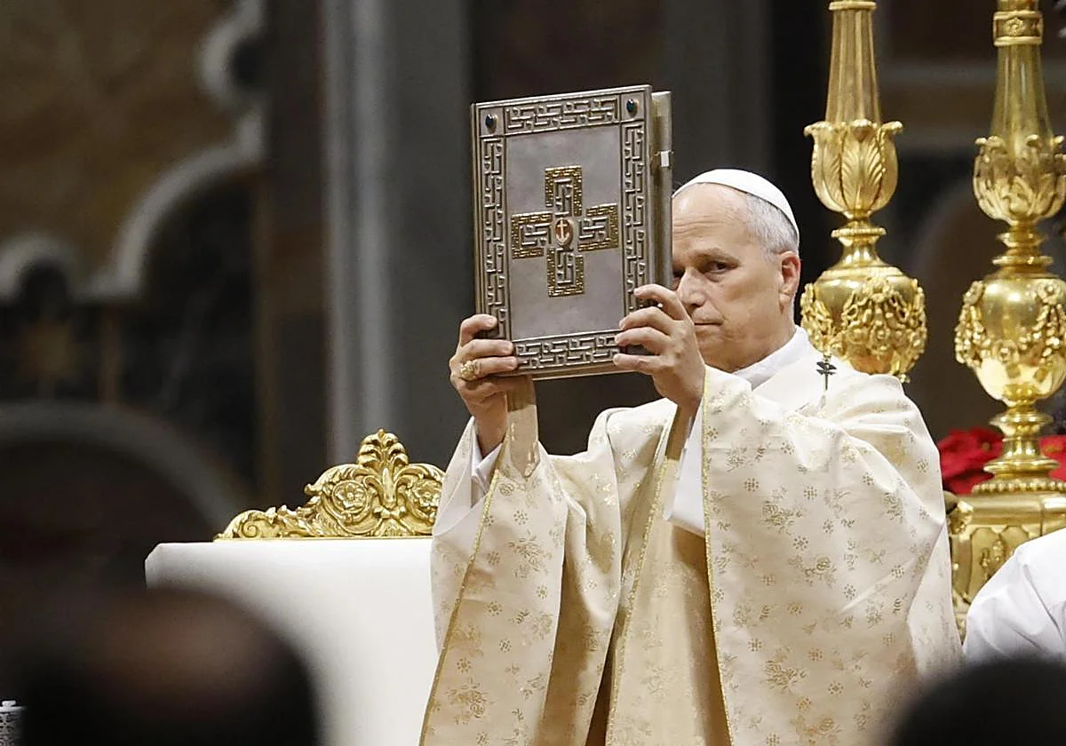 El Papa advierte en la misa de año nuevo que «el mundo no se salva afilando las espadas»