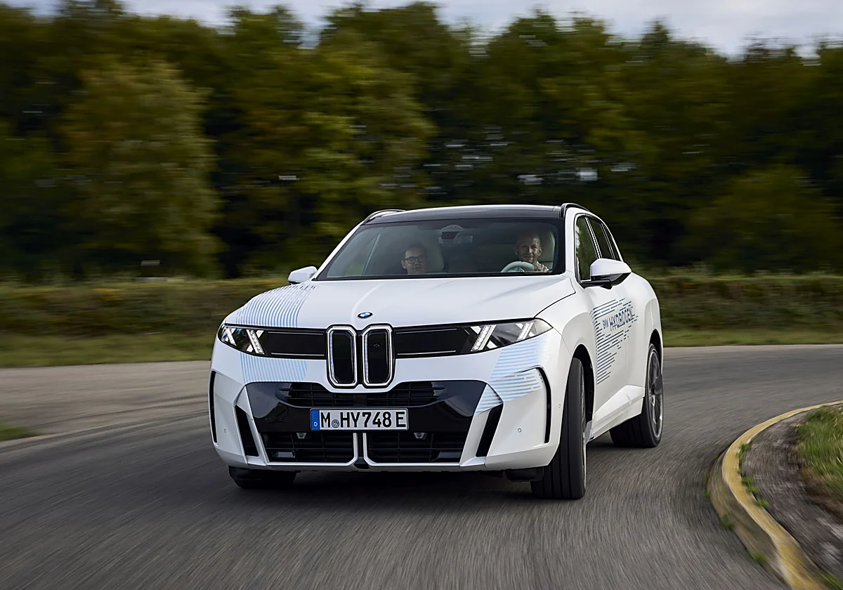 El BMW de hidrógeno supera sus primeras pruebas reales de conducción