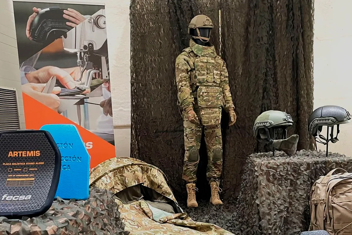 El 'sastre' del ejército ficha a Interpath para buscar comprador