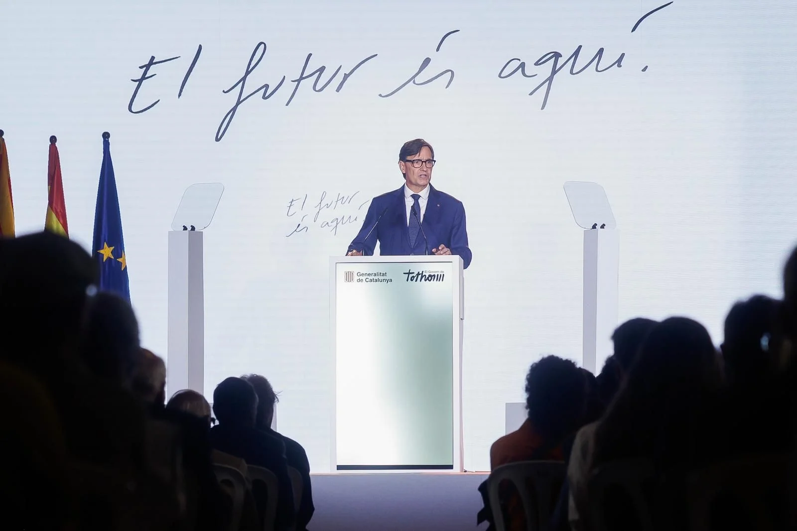 Illa defiende su Cataluña «unida y estable» y promete una mayor inversión para resolver la crisis educativa