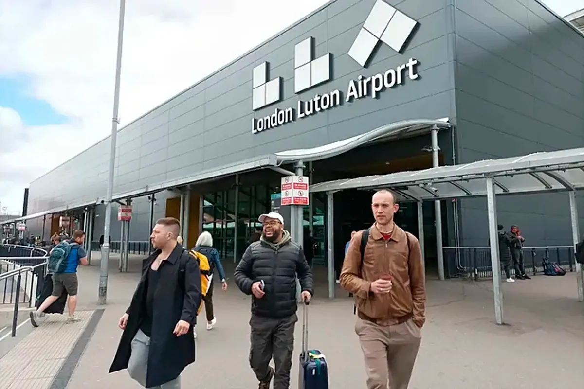 Luton desoye a Aena y licitará la ampliación en 2027 por unos 4.200 millones