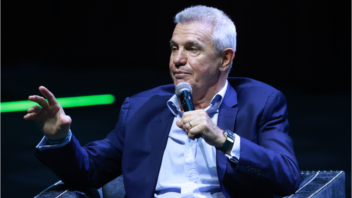 Javier Aguirre, una opción "posible" para el Valencia